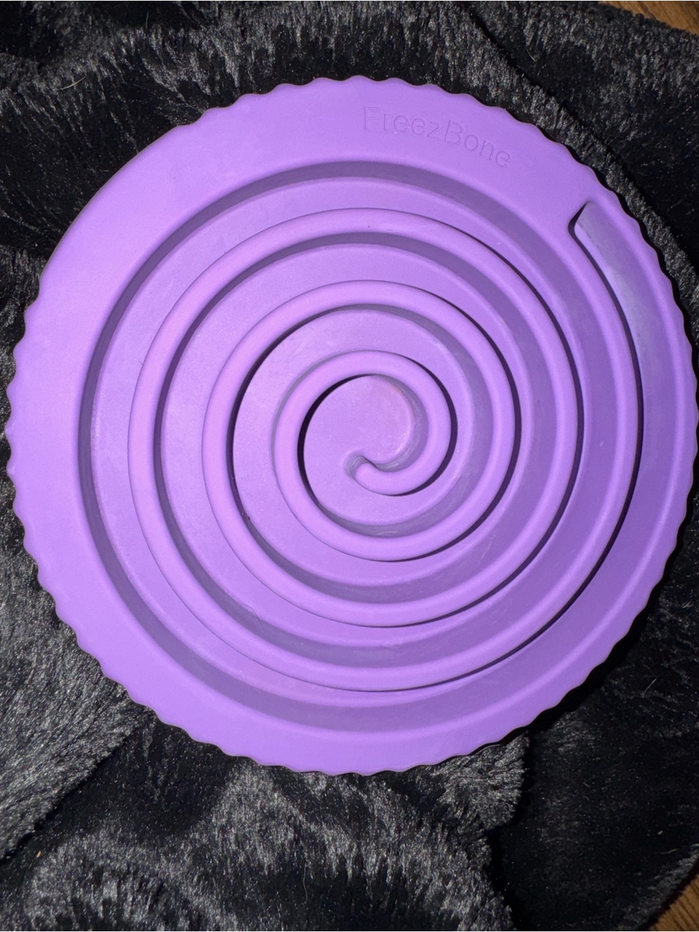 FreezBone SWIRL Dog Food Bowl, lick Mat, slow feeder or treat Toy L up to 140 pd